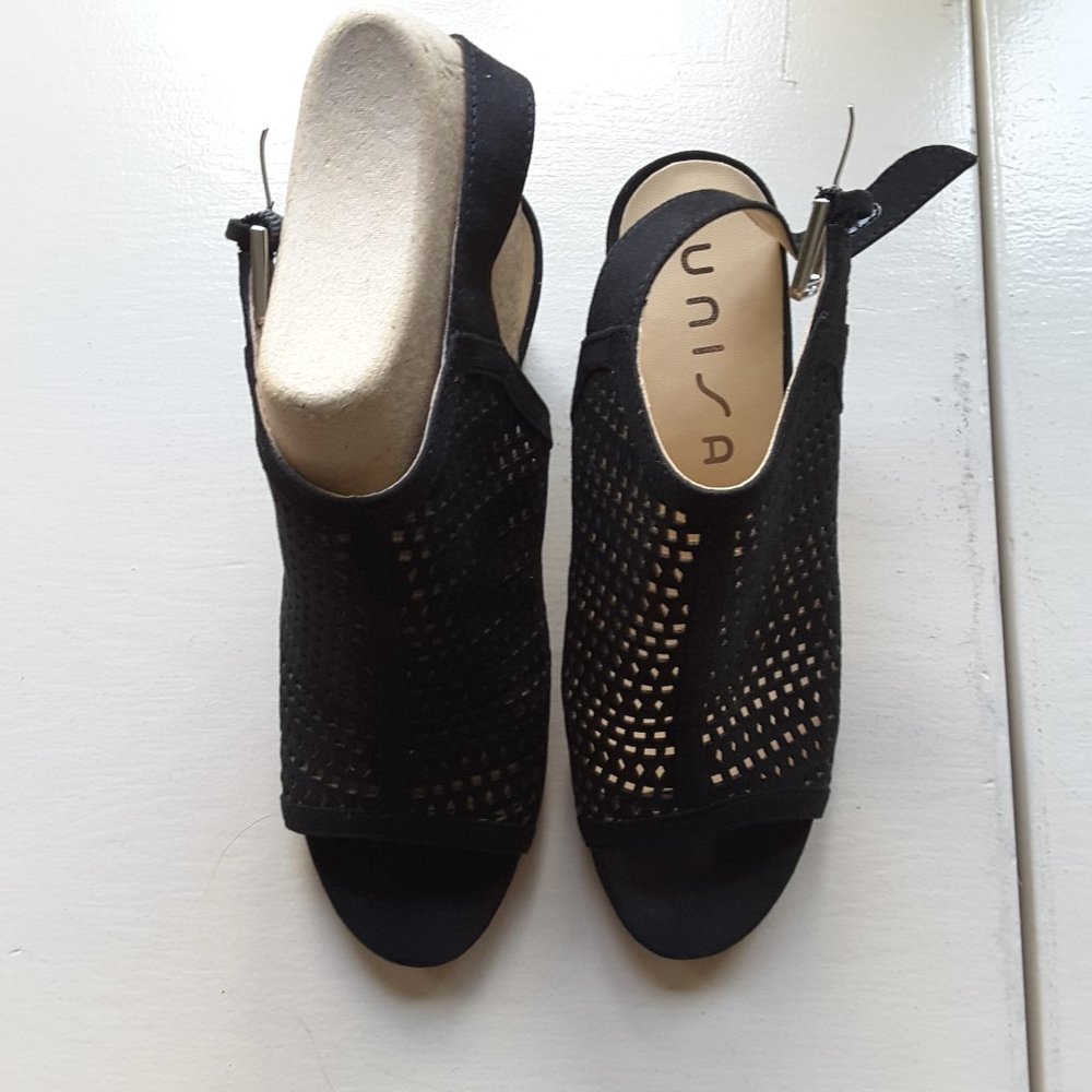 Unisa brand Open toe mules with heel and back buckle